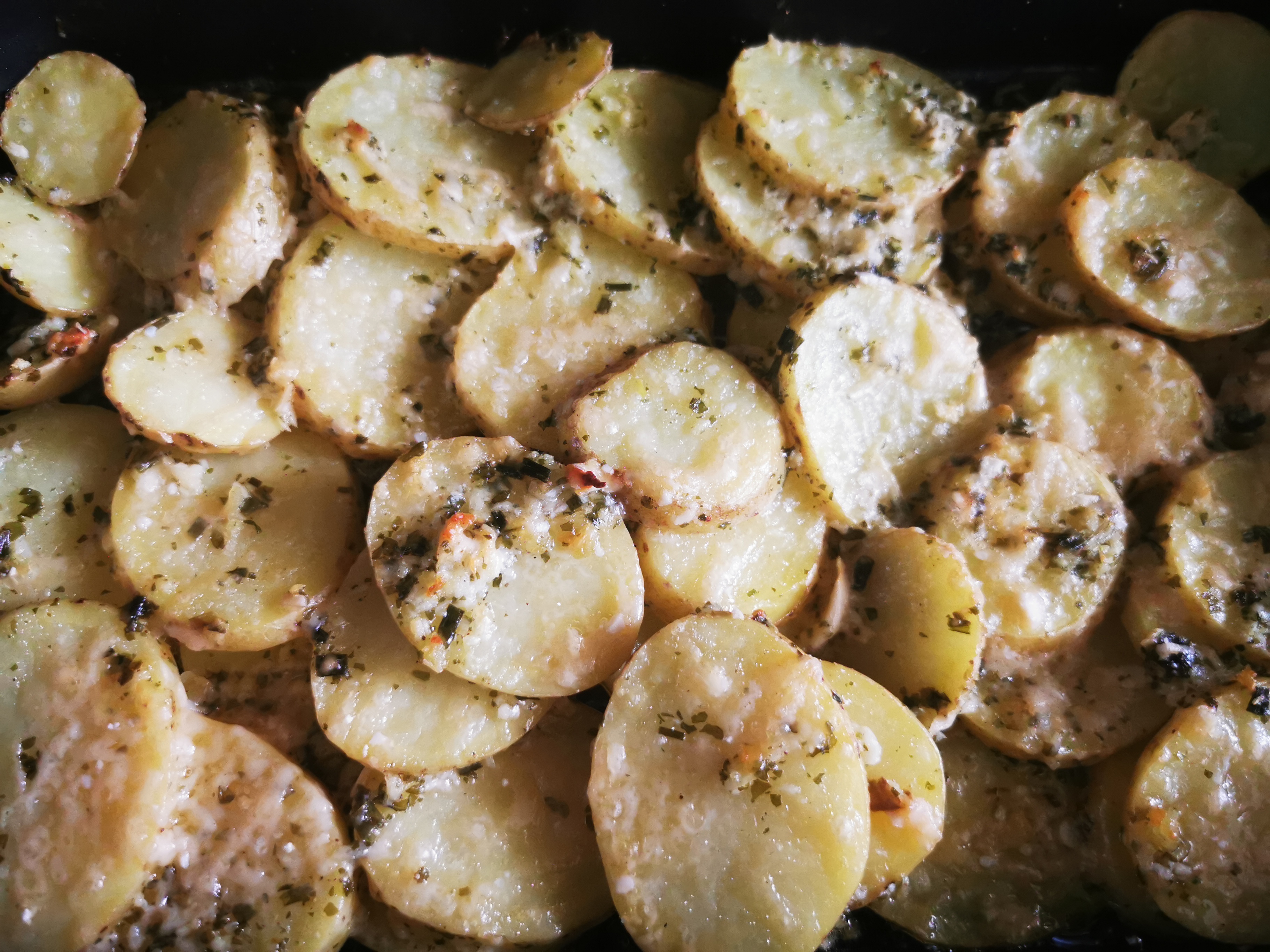 Kräuter-Knoblauch-Kartoffeln