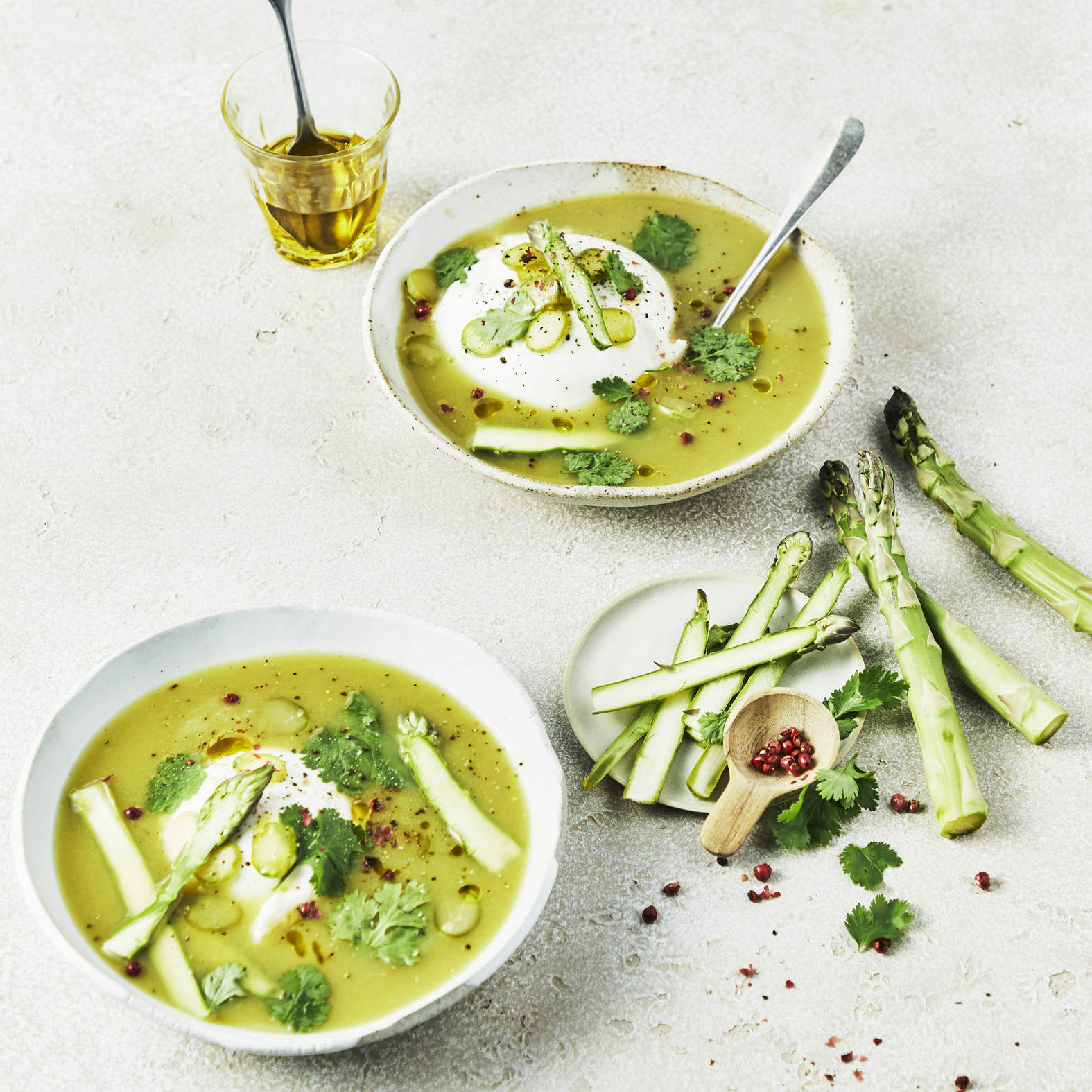 Sopa cremosa de espárragos