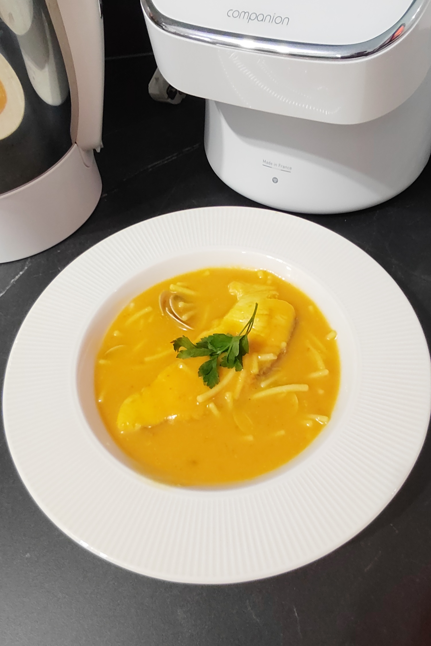 La mejor Sopa de cazón con almejas y fideos para entrar en 🔥