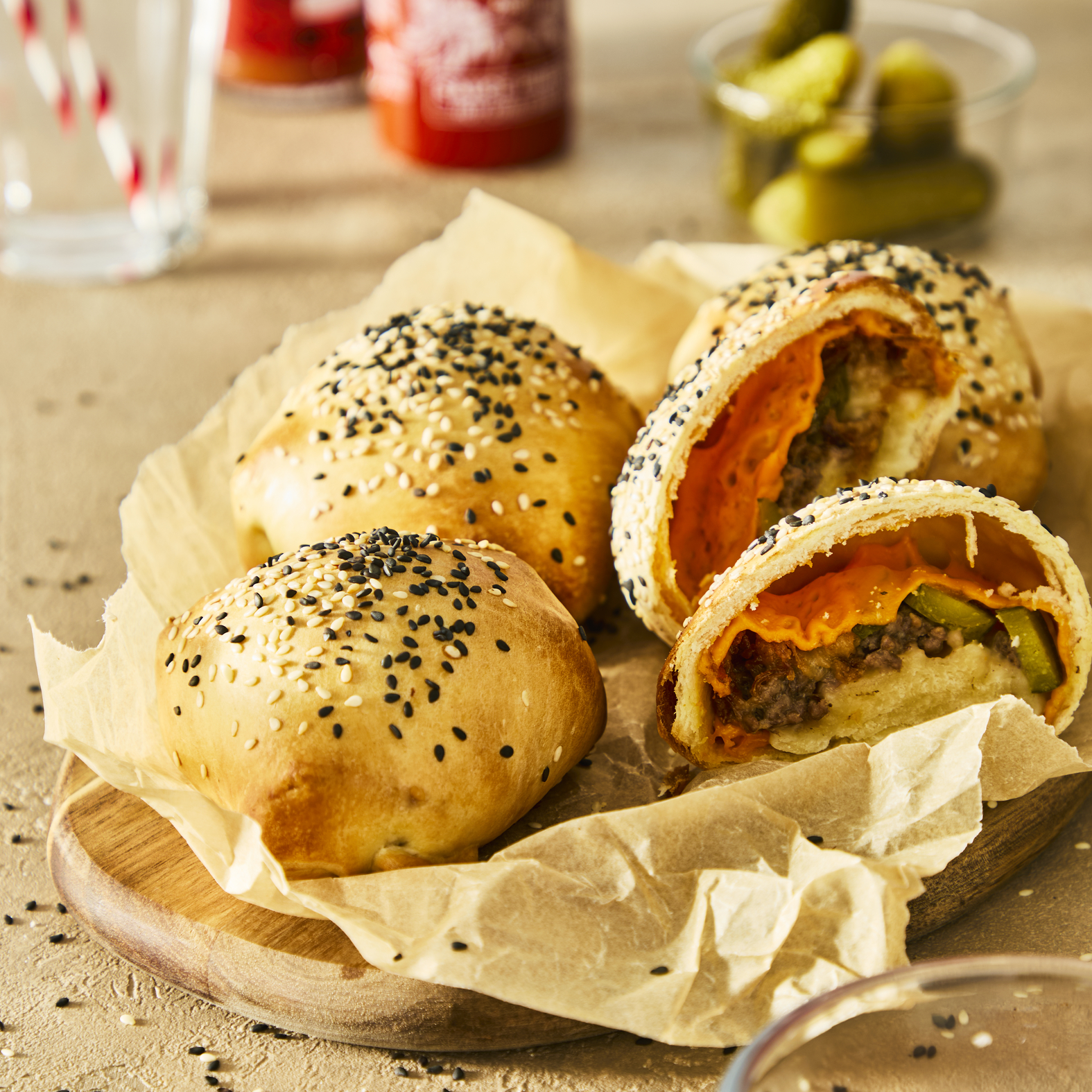 Hamburguesa con panecillo sorpresa