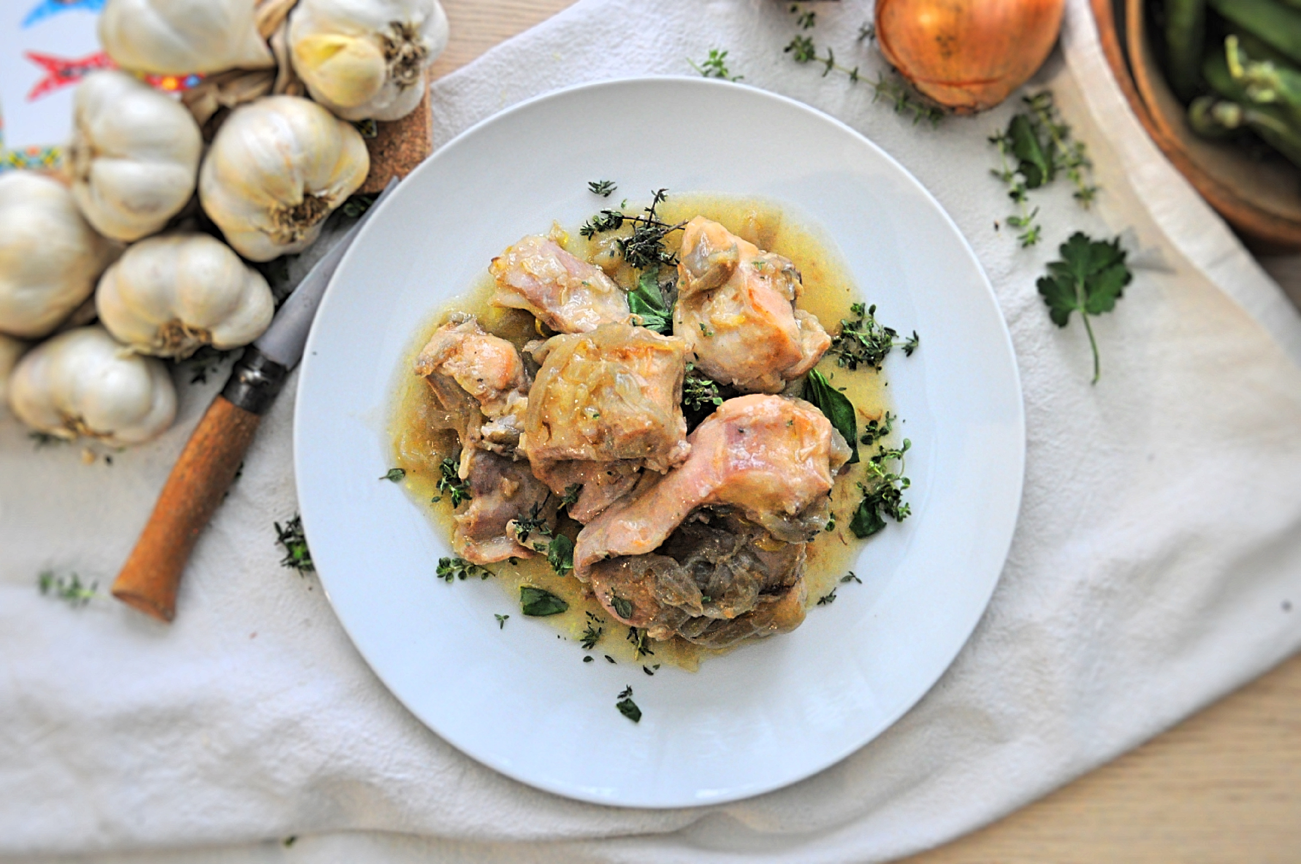 Coniglio alle erbe aromatiche