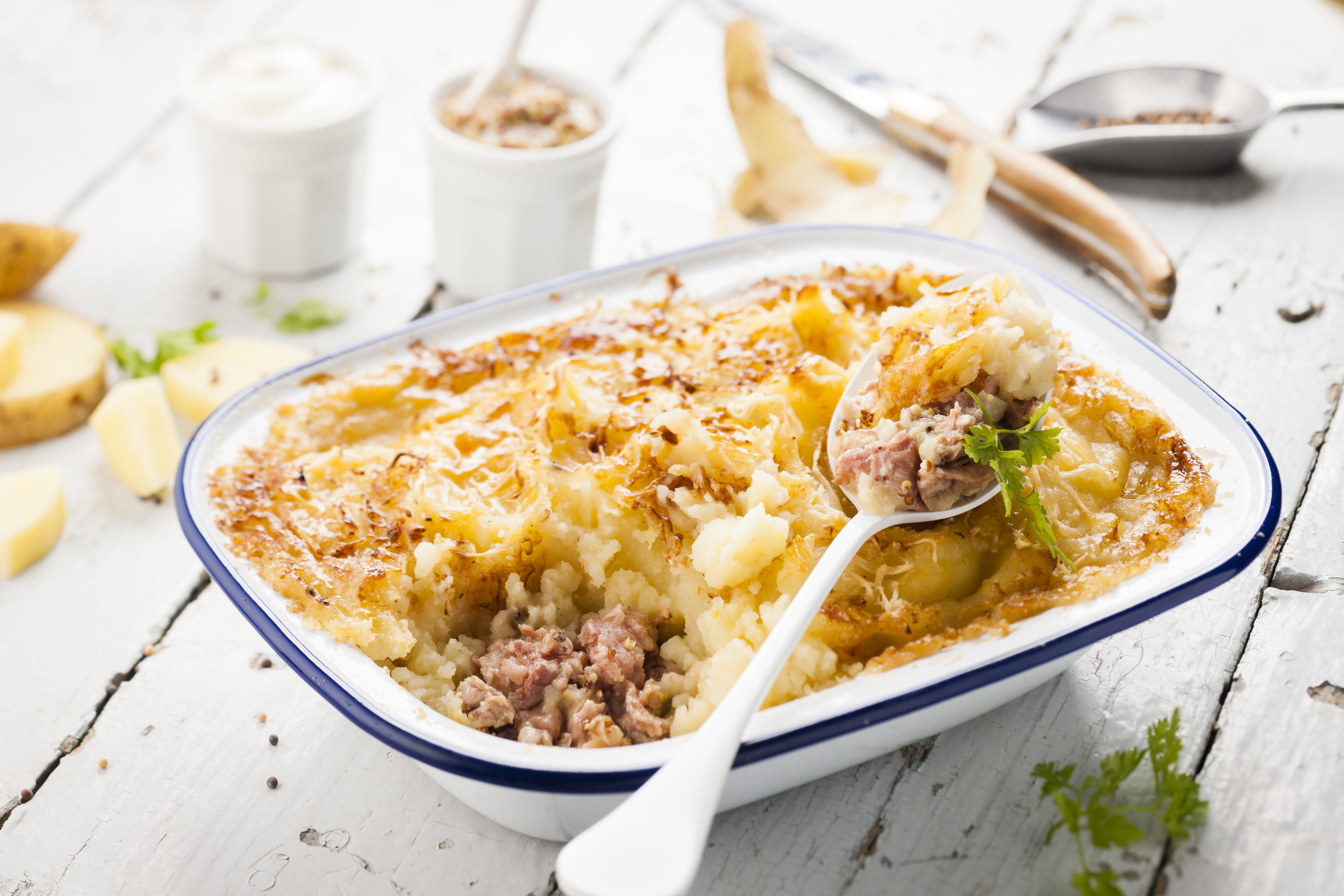 Empadão com salsicha de porco