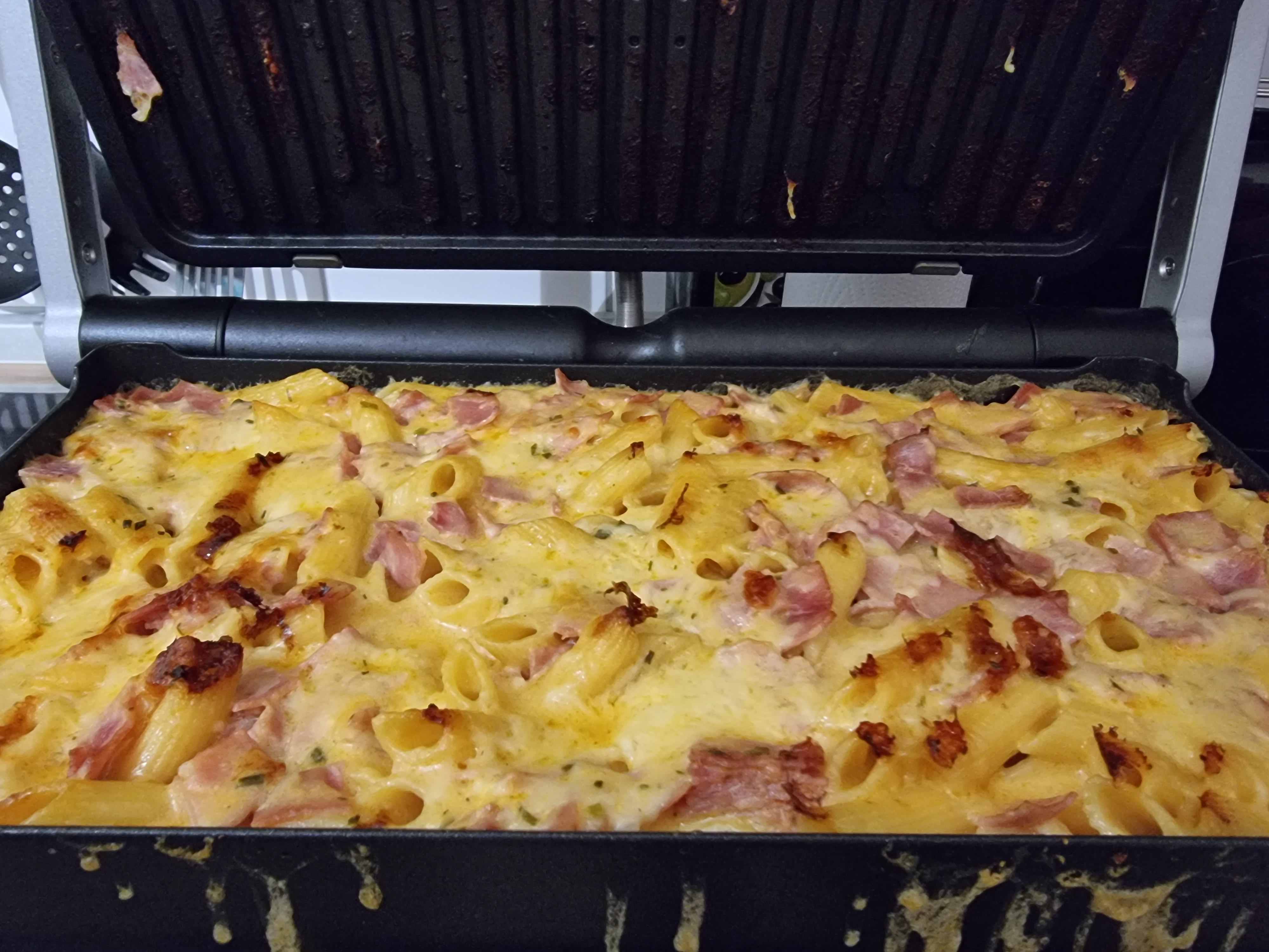 Nudel-Schinken-Gratin