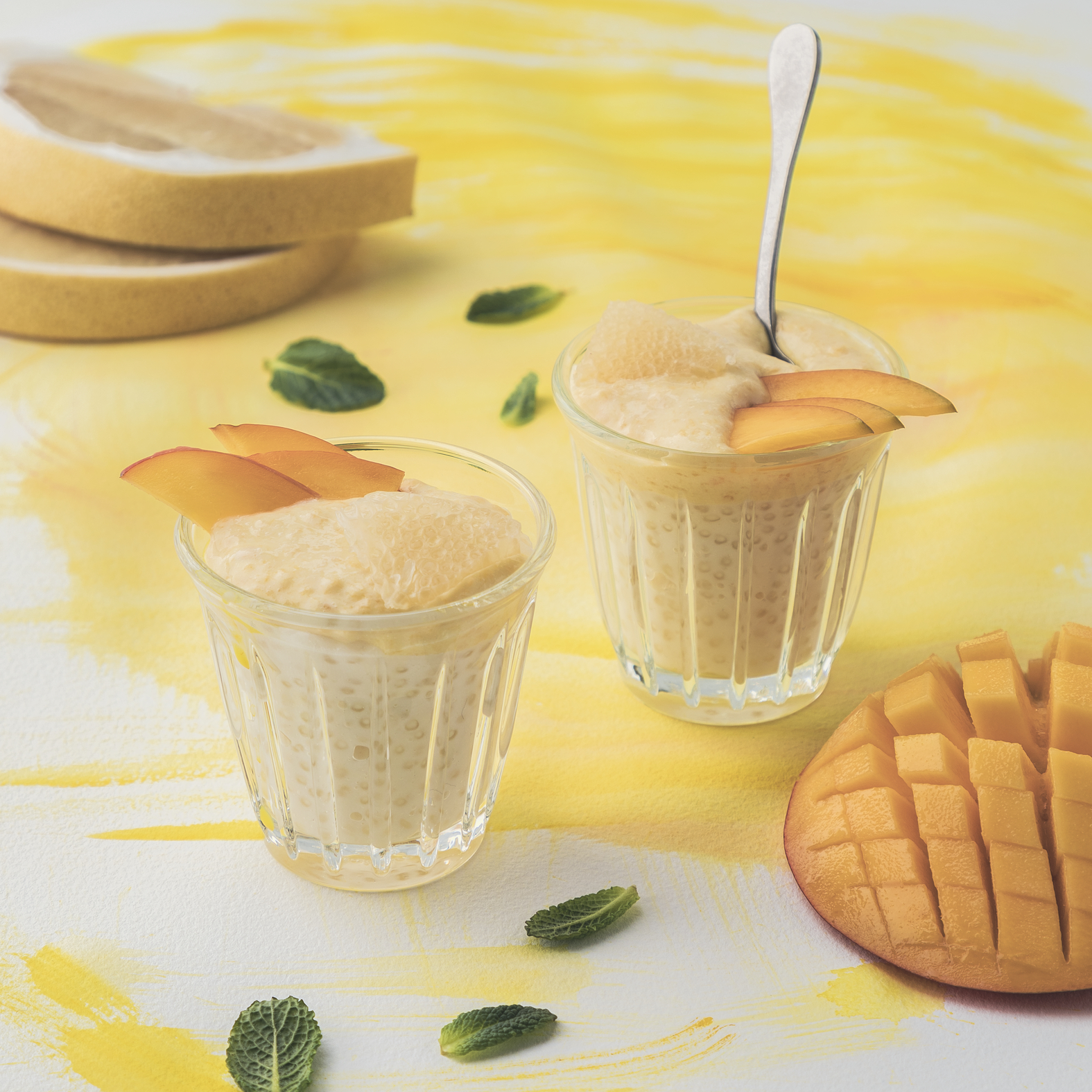 Tapioca con mango y pomelo