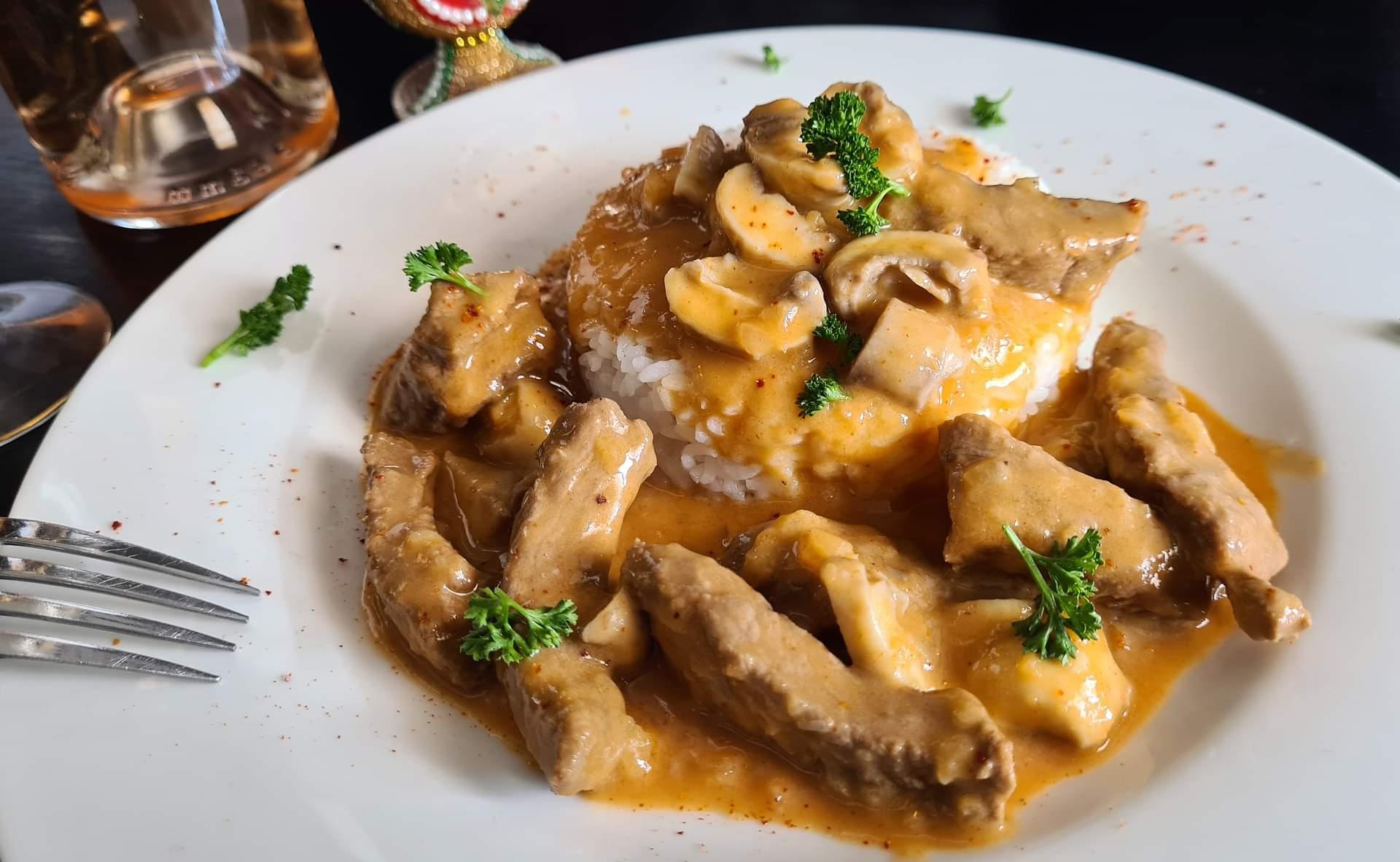 Sauté de biche Stroganoff - Recette Cookeo | Moulinex