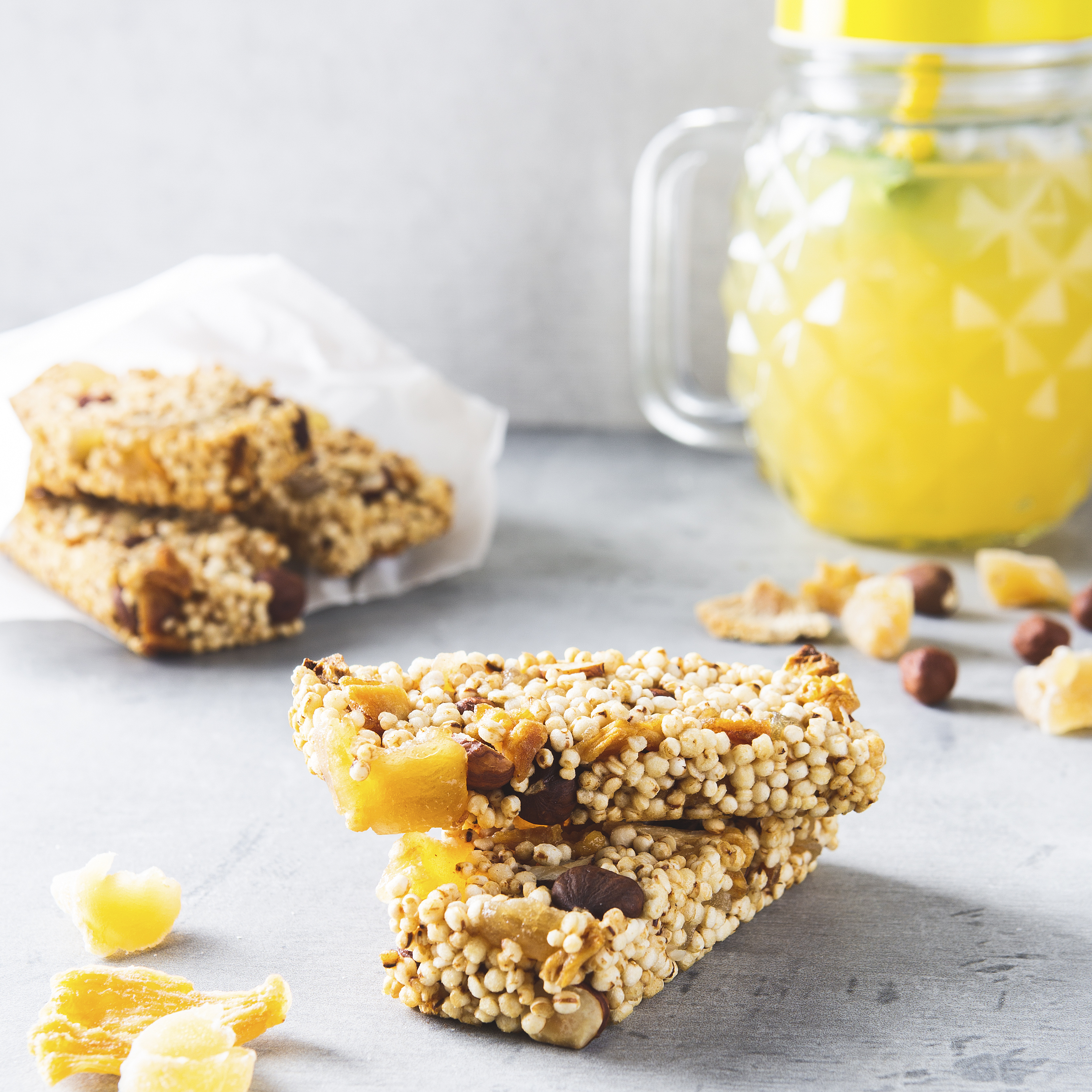 Riegel mit Quinoa, Ingwer und Ananas