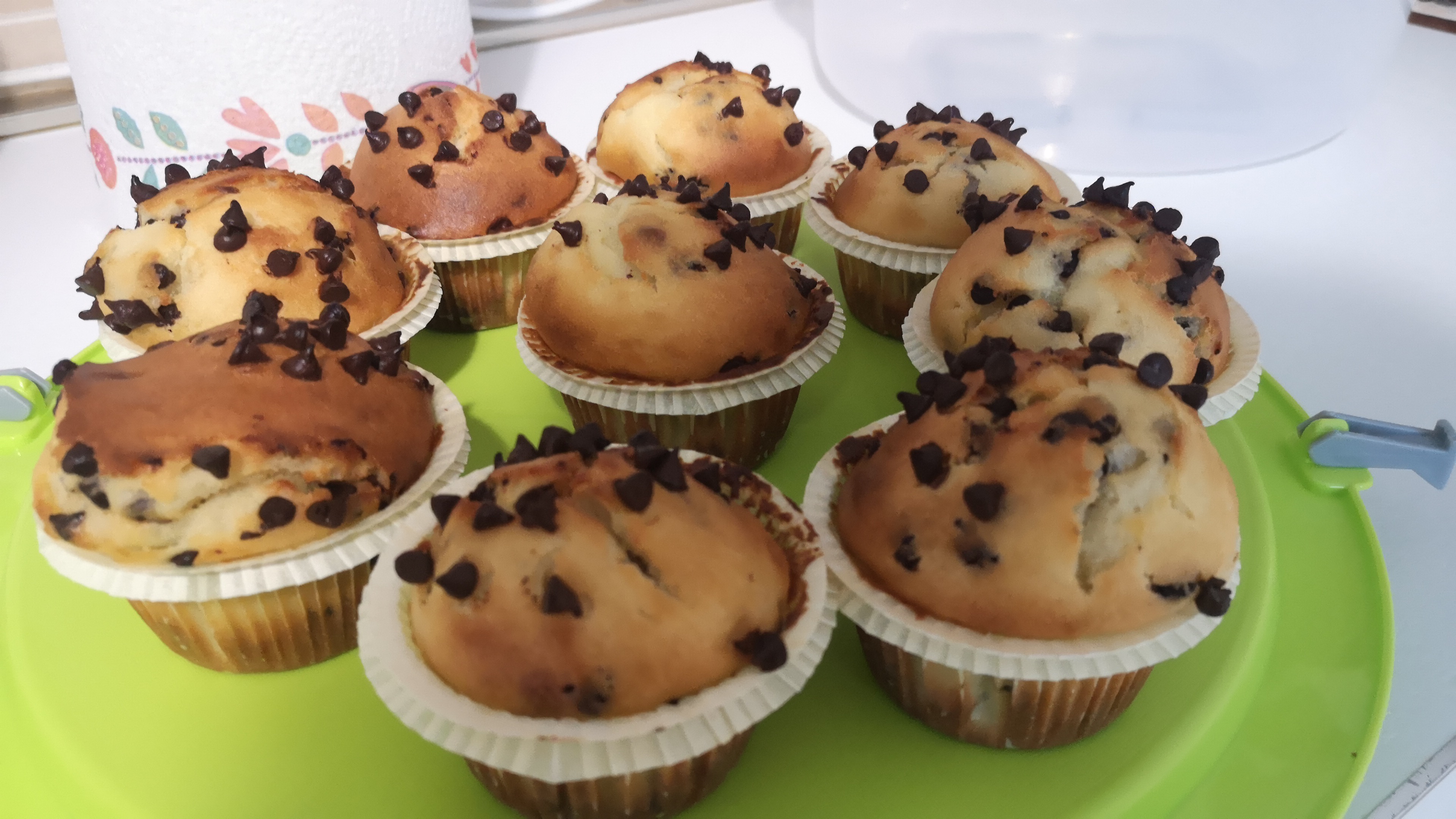 Muffin allo yogurt e gocce di cioccolato