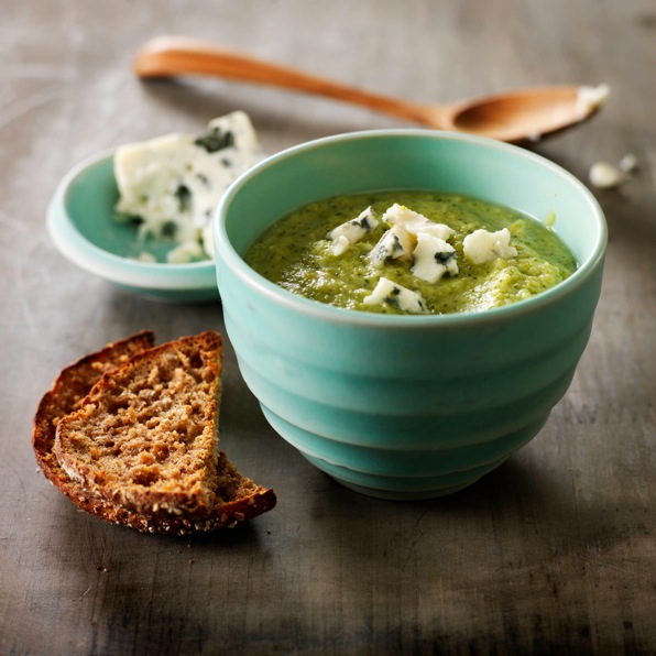Vellutata di broccoli con formaggio erborinato