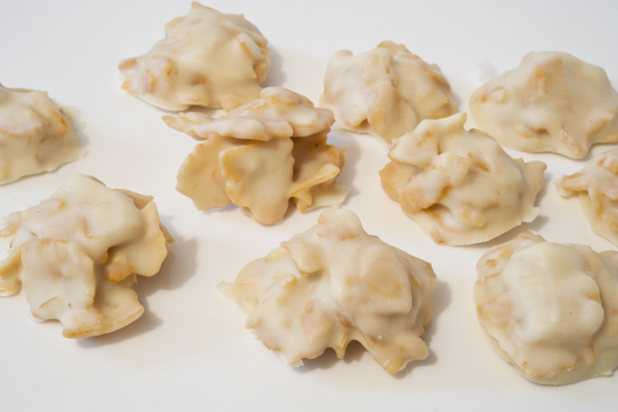 Cioccolatini bianchi ai corn flakes