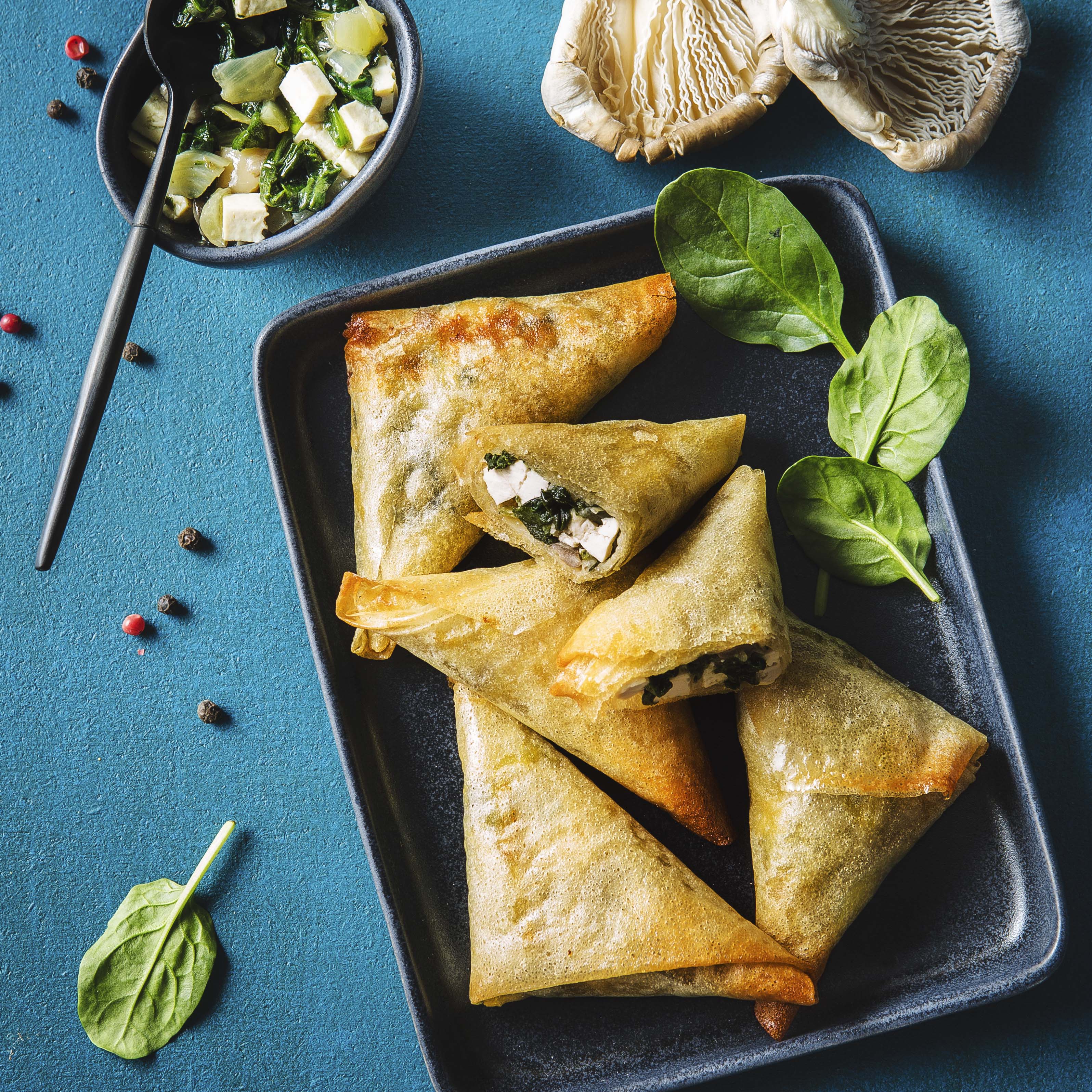 Veggie-Samosas mit Tofu und Spinat