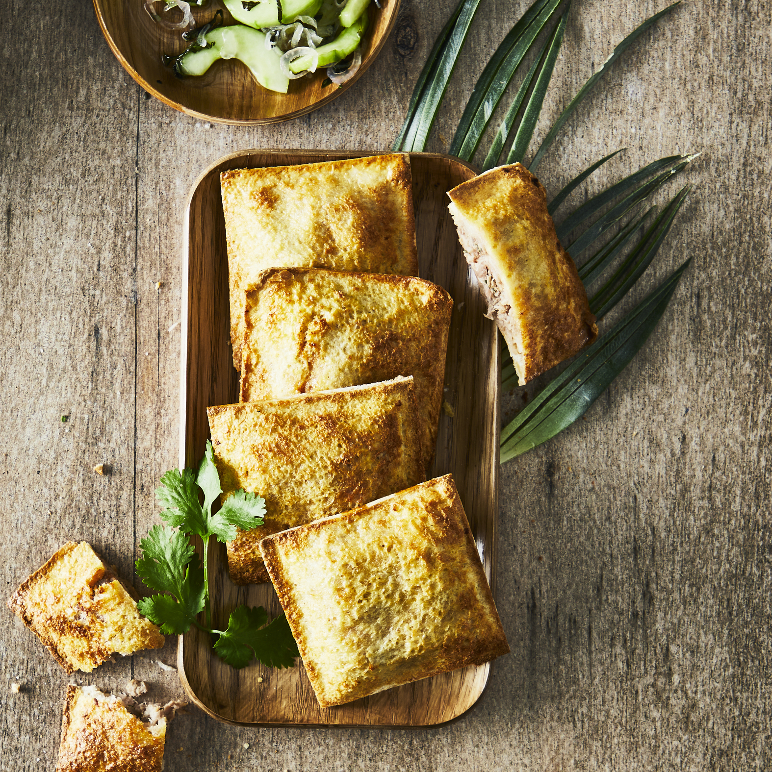 Pão frito com carne de porco