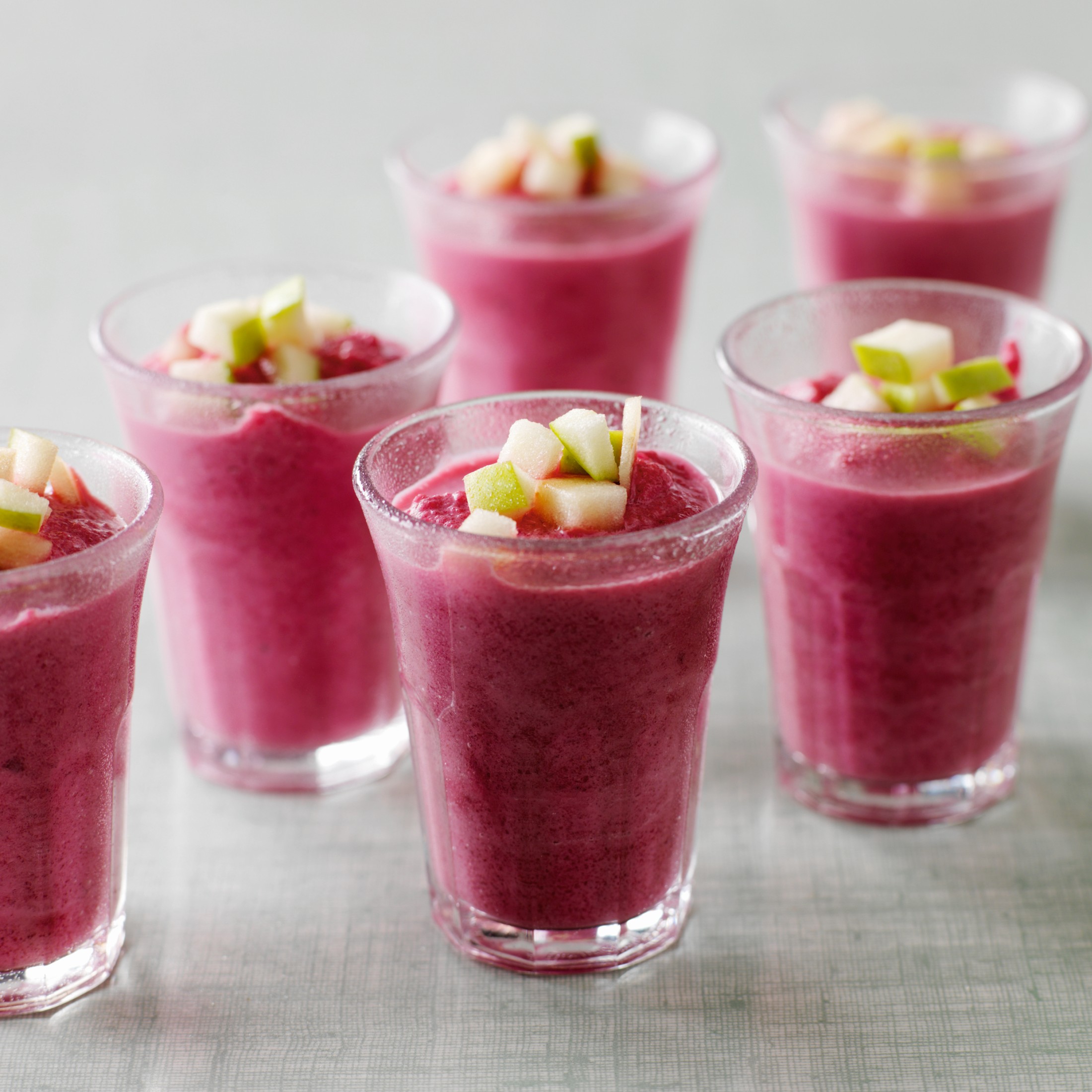 Zuppa fredda di barbabietole