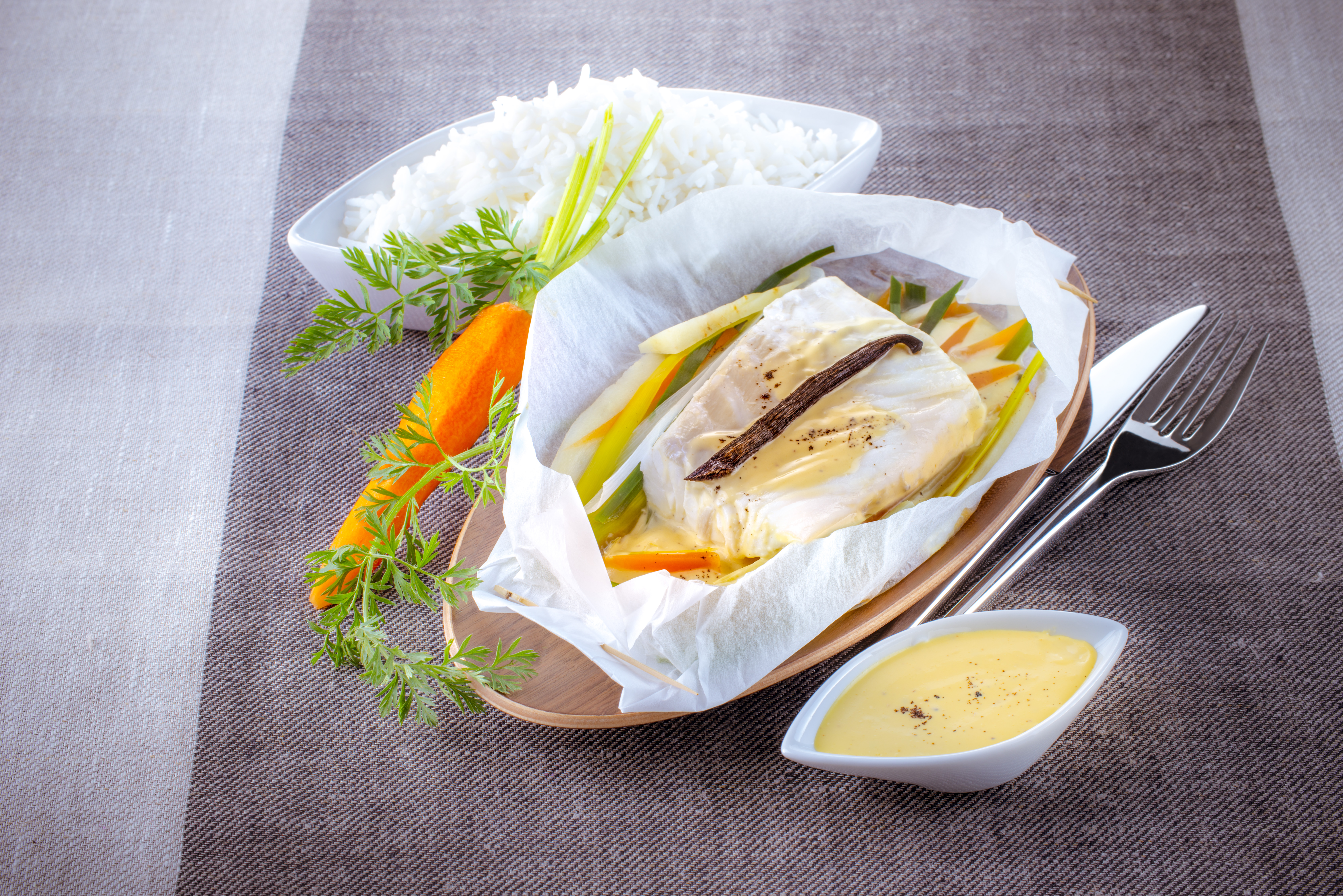 Papillote de bacalao con salsa de mantequilla blanca con vainilla