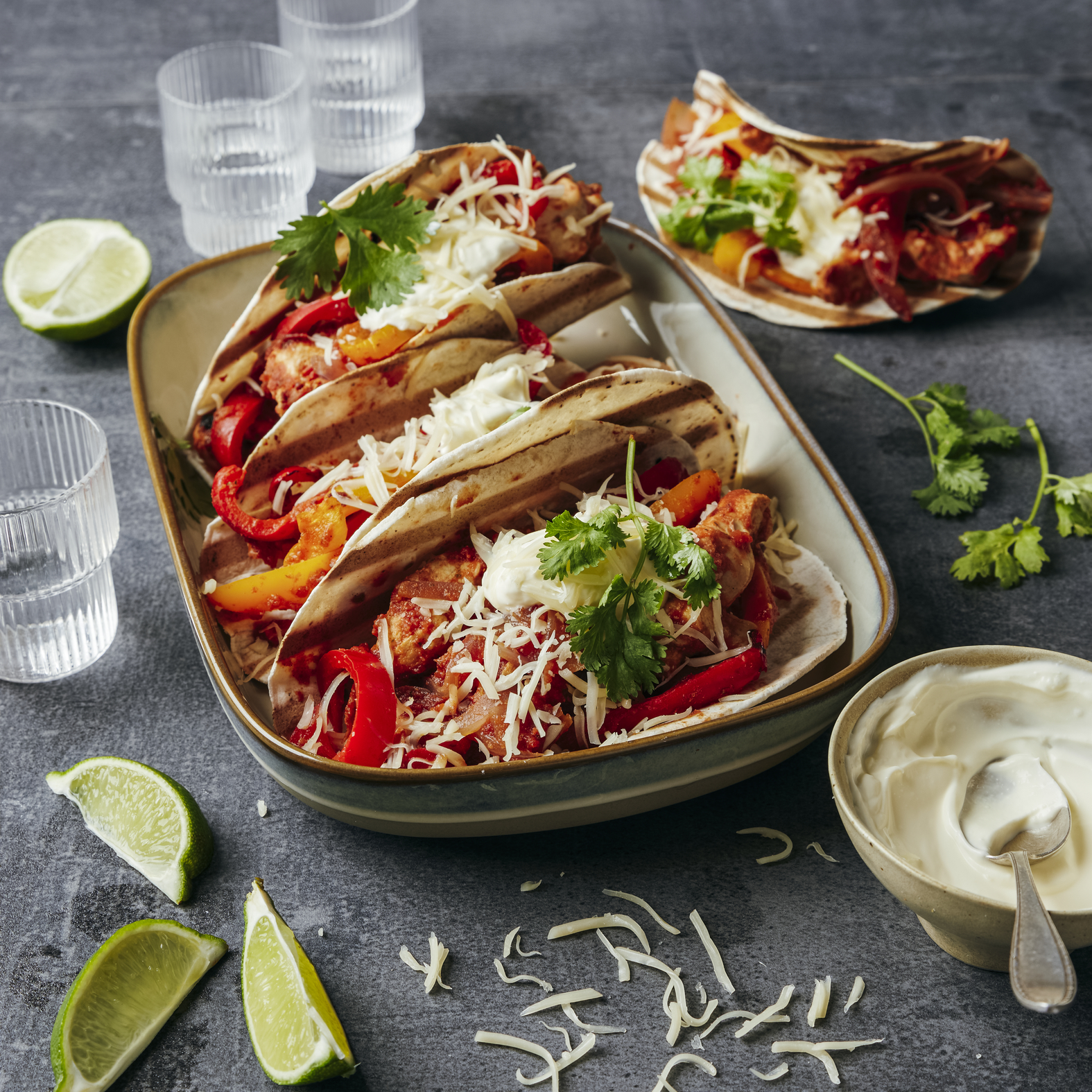 Fajitas con pollo y pimientos