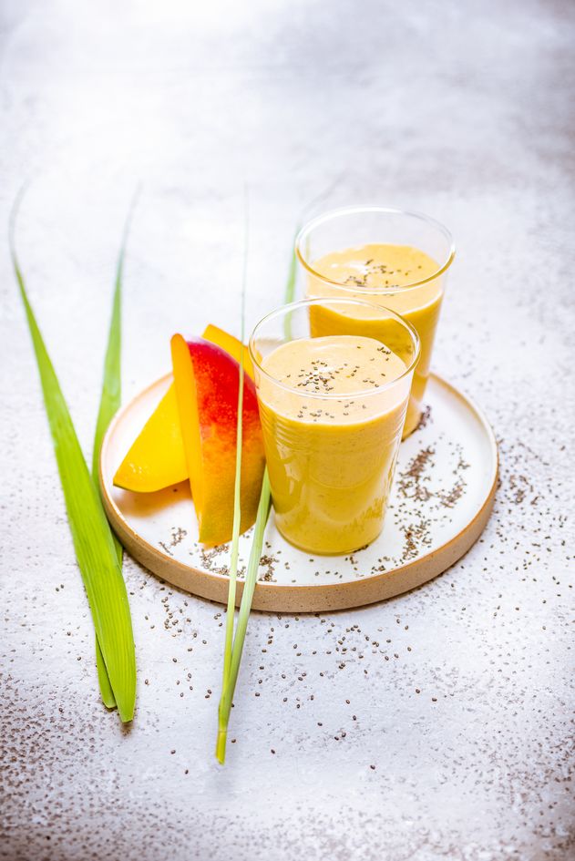 Mango- und Chia-Lassi