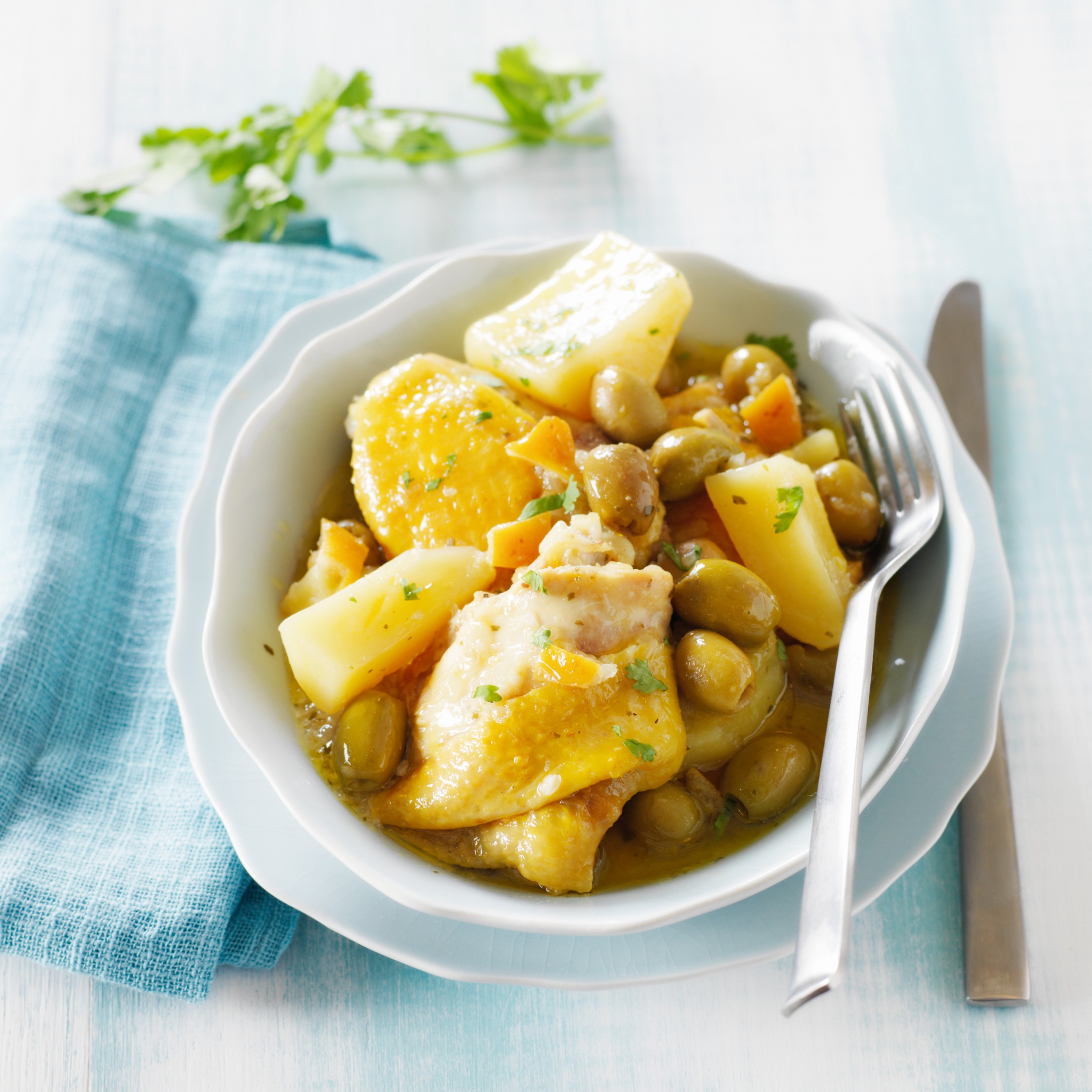 Tajine di pollo con limoni sciroppati e coriandolo
