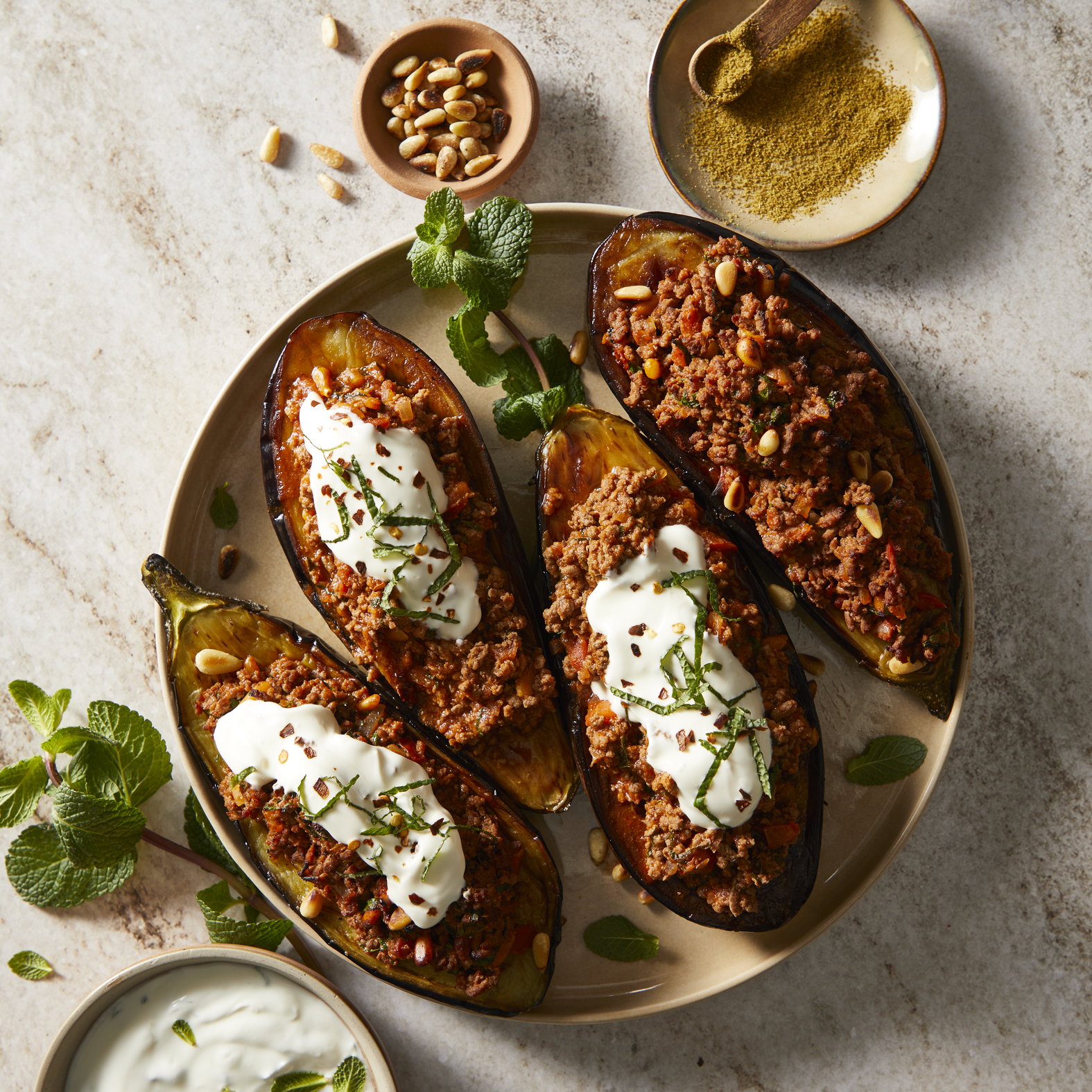 Gevulde aubergines met gehakt (Karniyarik)