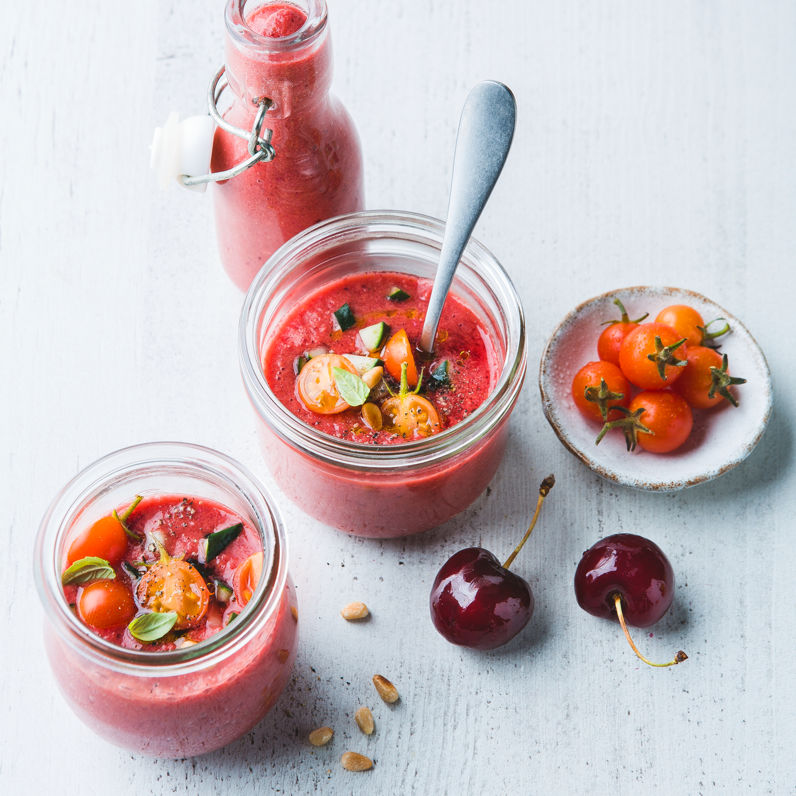 Tomaten-Kirsch-Gazpacho
