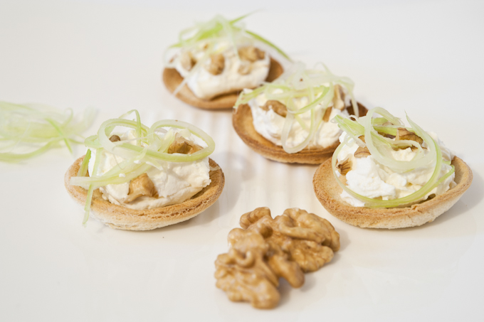 Tartellette robiola e noci