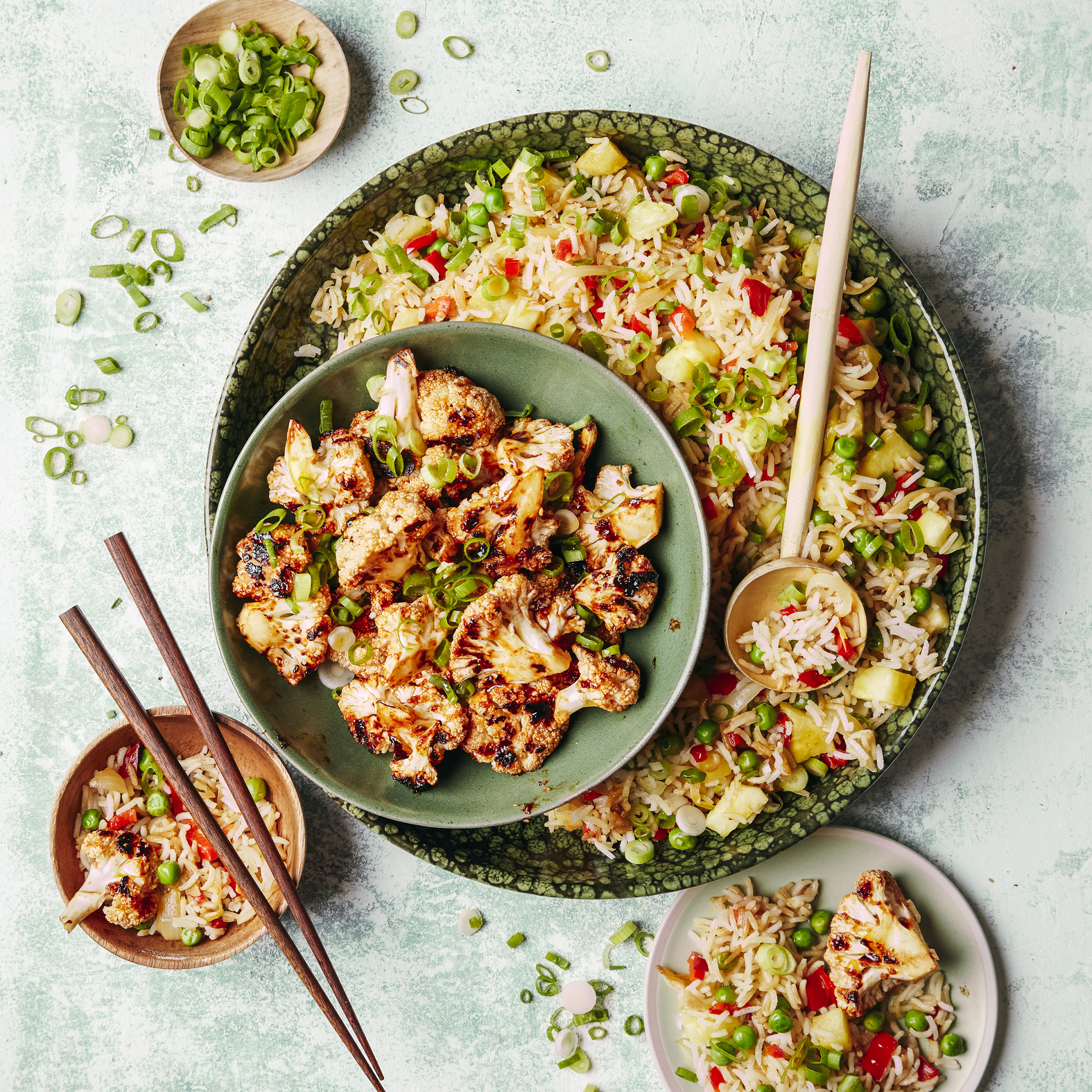 Couve-flor grelhada e arroz salteado com ananás
