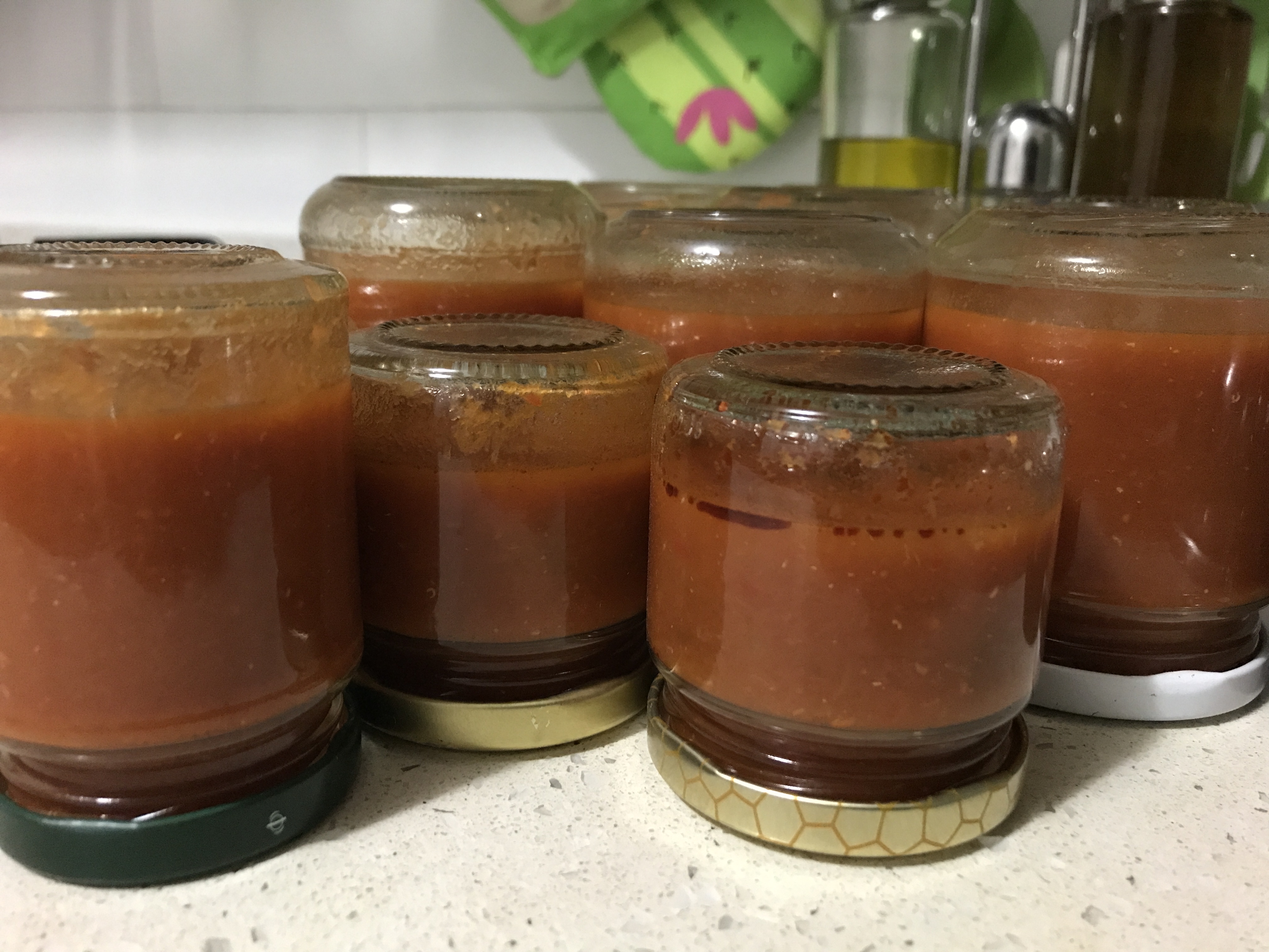 Sugo peperoni e olive nere