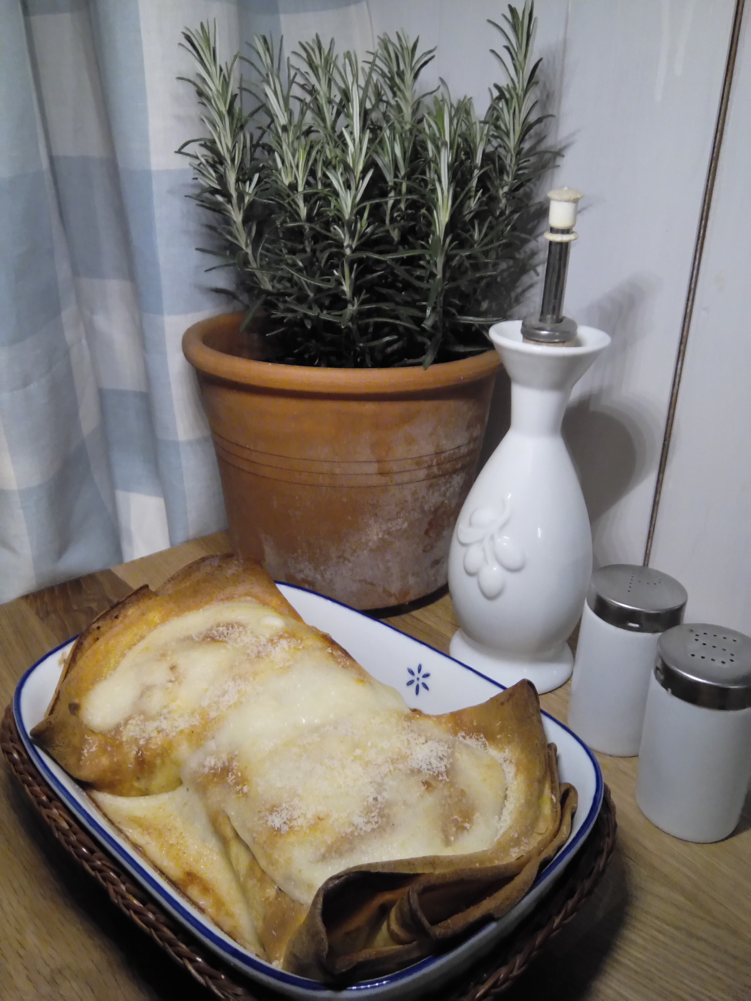 Crêpes ai funghi gratinate