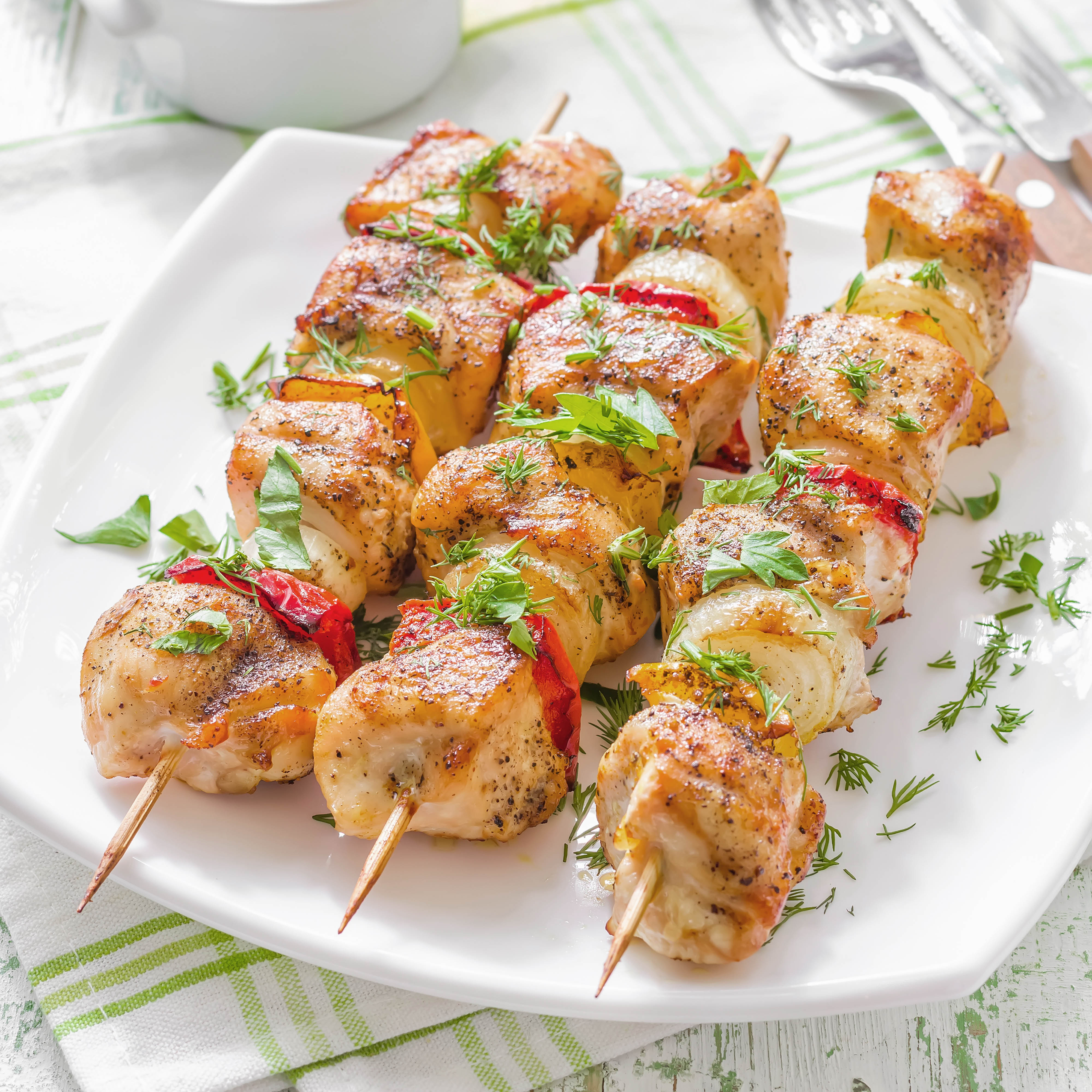 Spiedini di pollo e peperoni