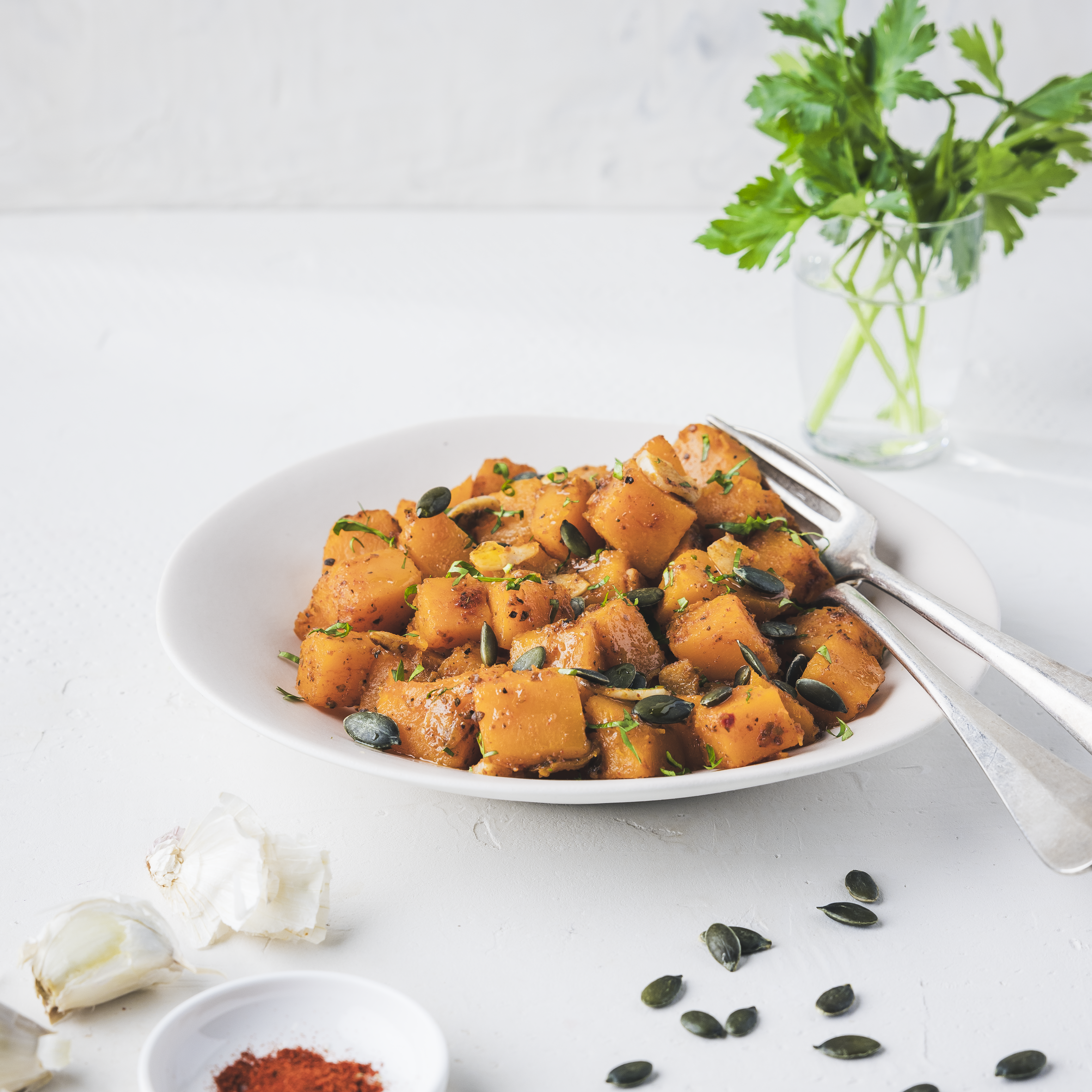 Zucca butternut con aglio ed erbe