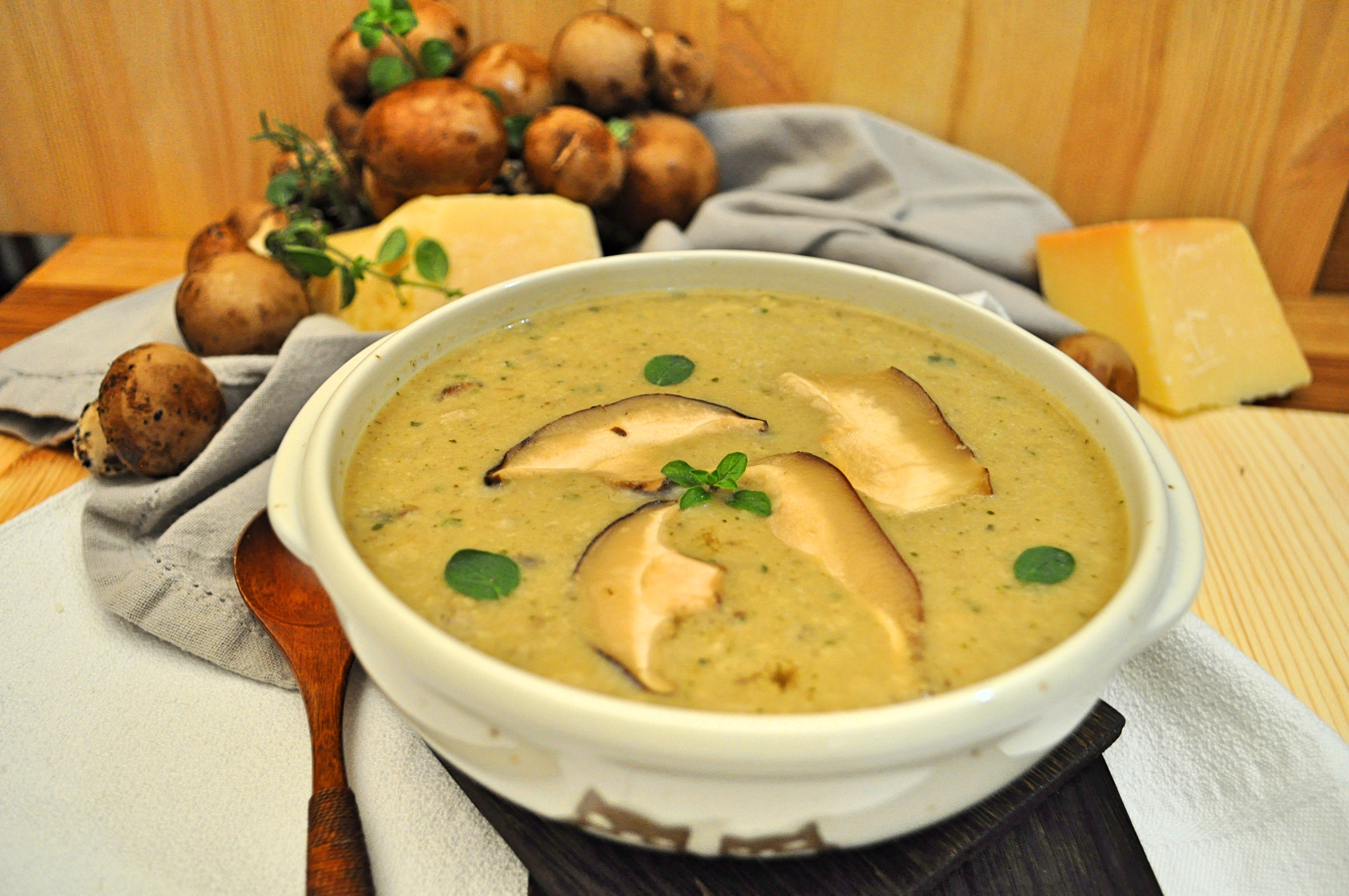 Zuppa con i funghi