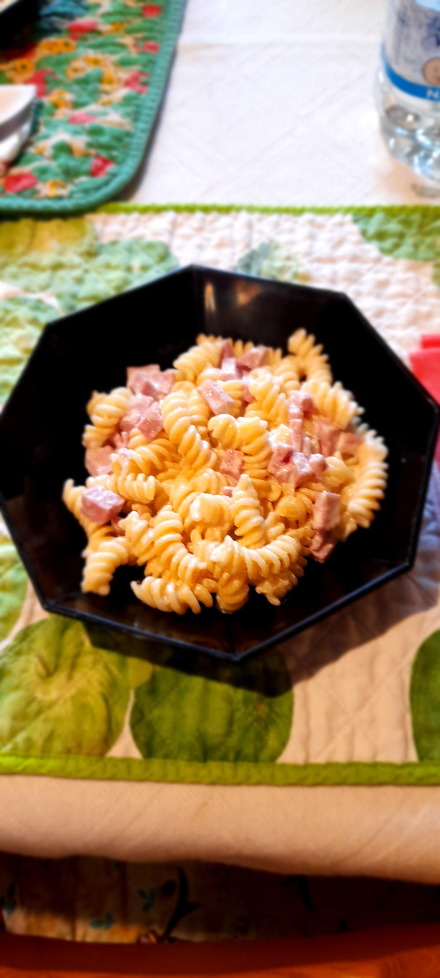Sugo per fusilli panna e prosciutto cotto