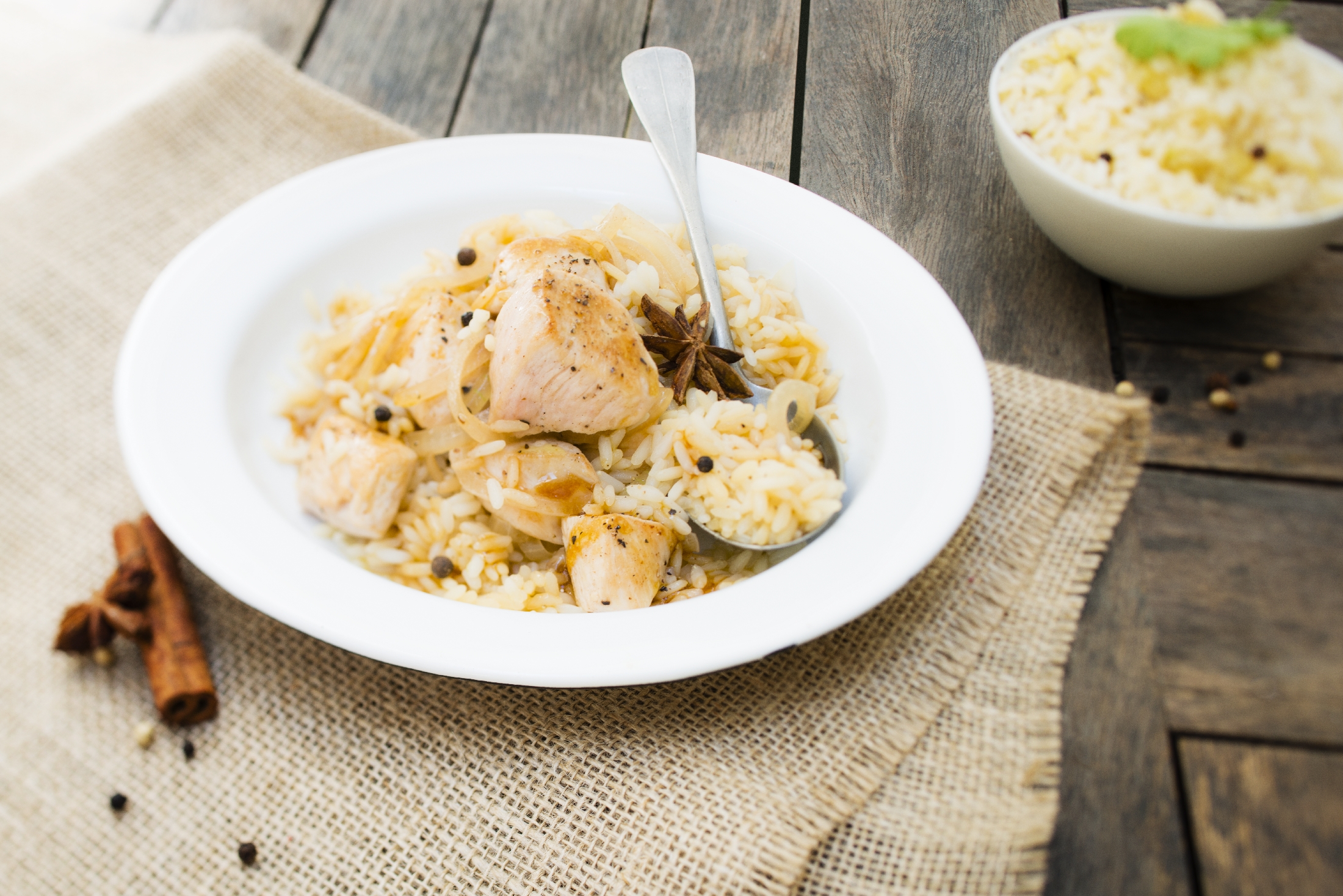Arroz al estilo indio con pollo