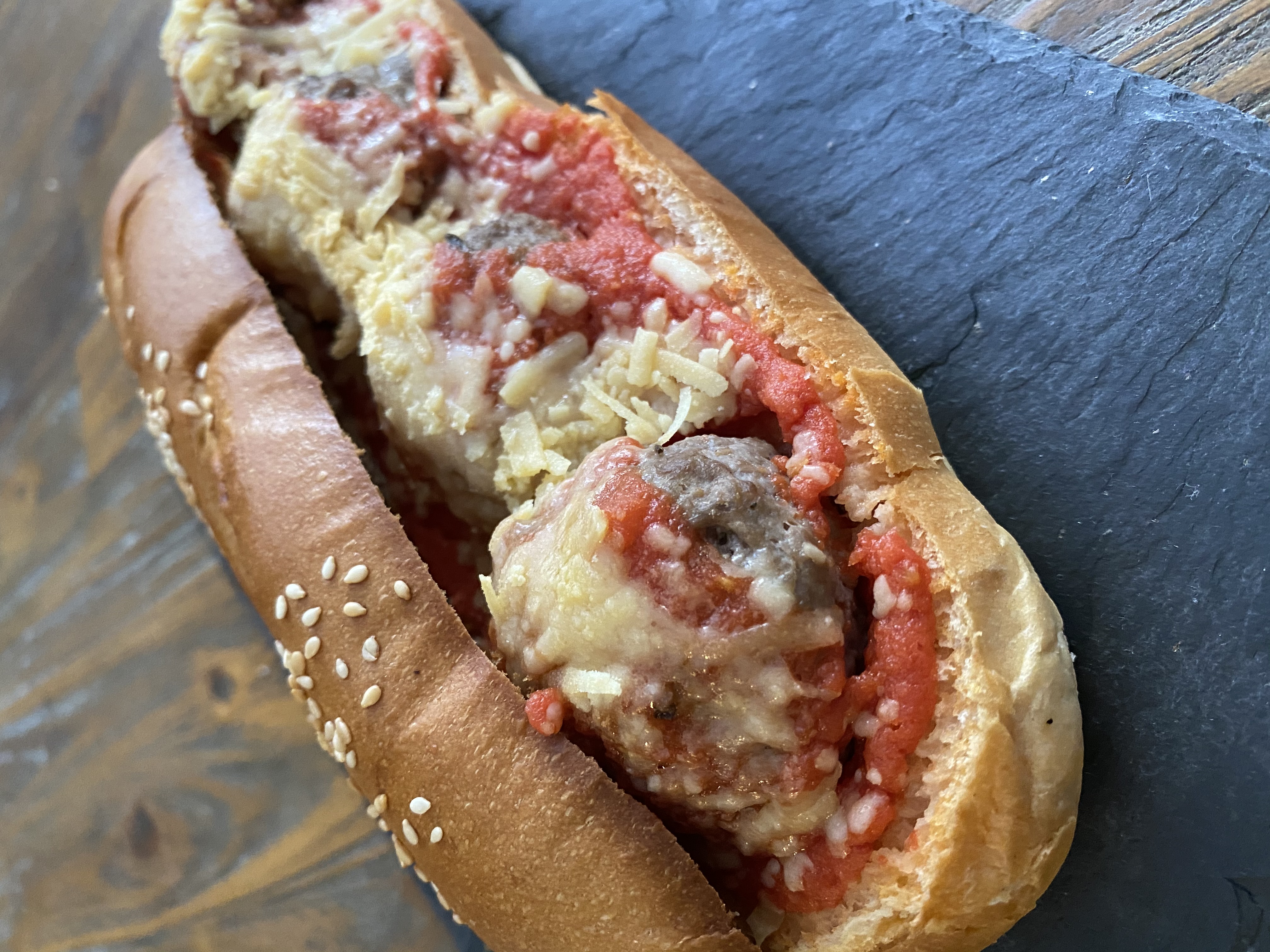 Sándwich de albóndigas