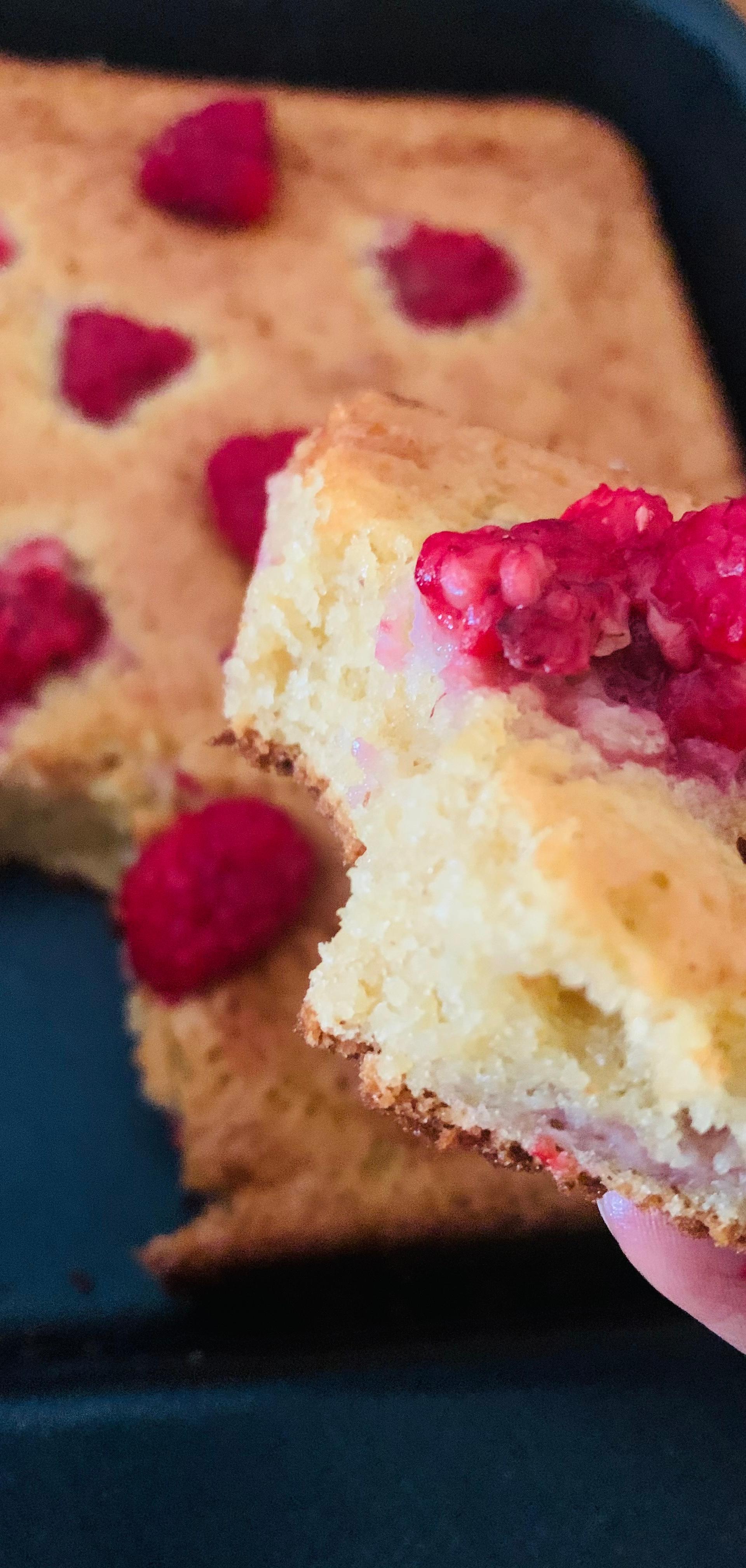Moelleux amande framboise - Recette Cake Factory | Tefal