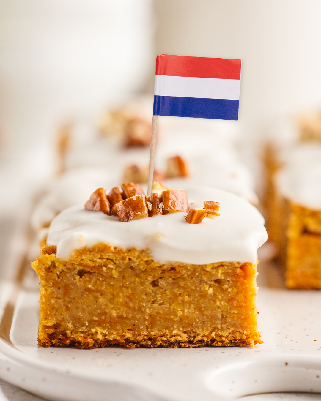 Wortelcake met kokos en pecannoten
