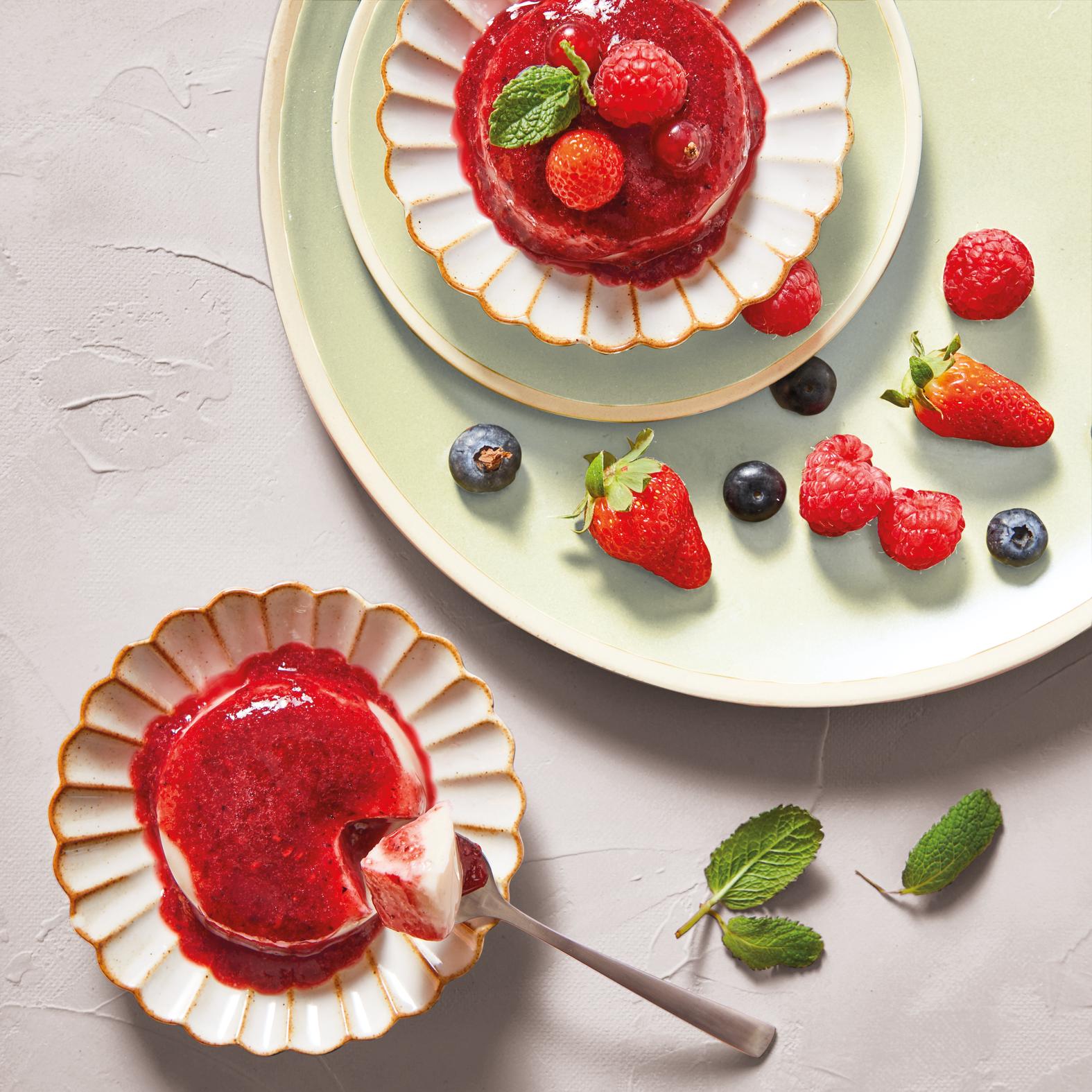 Vegane Panna Cotta mit Beerencoulis - Rezepte Perfectmix Cook | Tefal Vegane Panna Cotta mit Beerencoulis - Rezepte Perfectmix Cook | Tefal