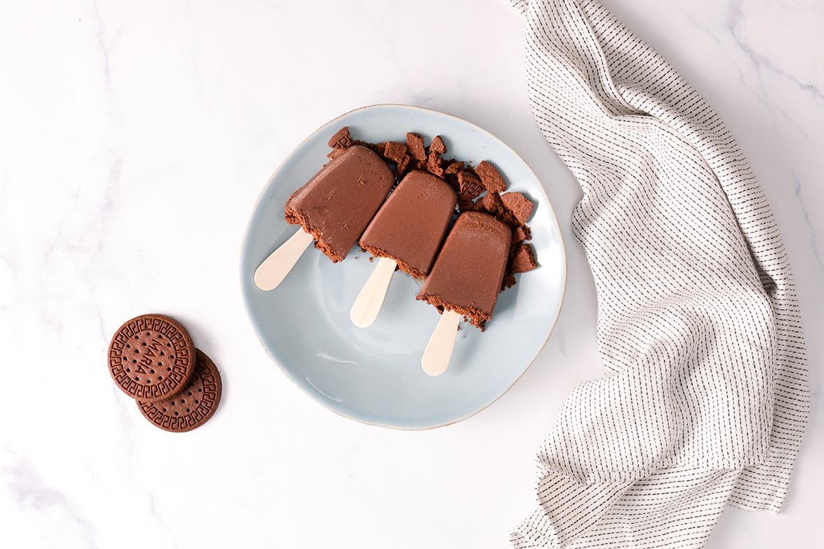 Polos de coco y chocolate